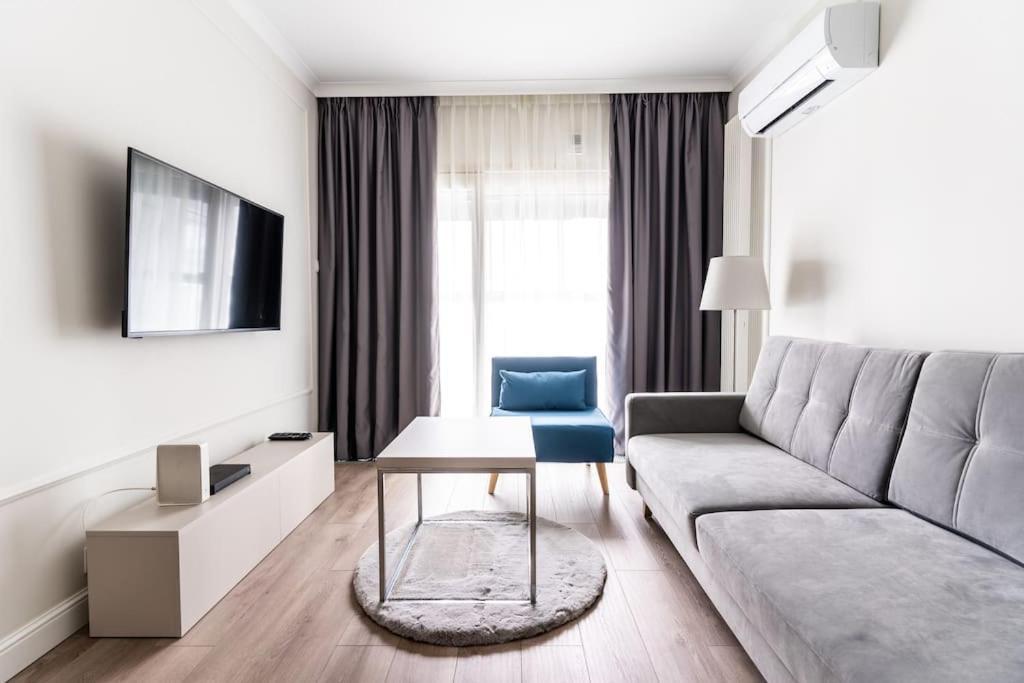 Chic & Luxury Apartment By Mennica Residence Varşovia Exterior foto